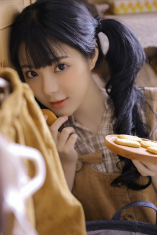 女大学生的精油按摩